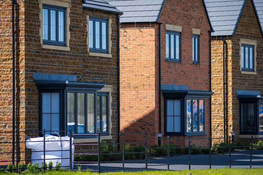 uk-house-price-to-tip-300k-threshold-in-2025