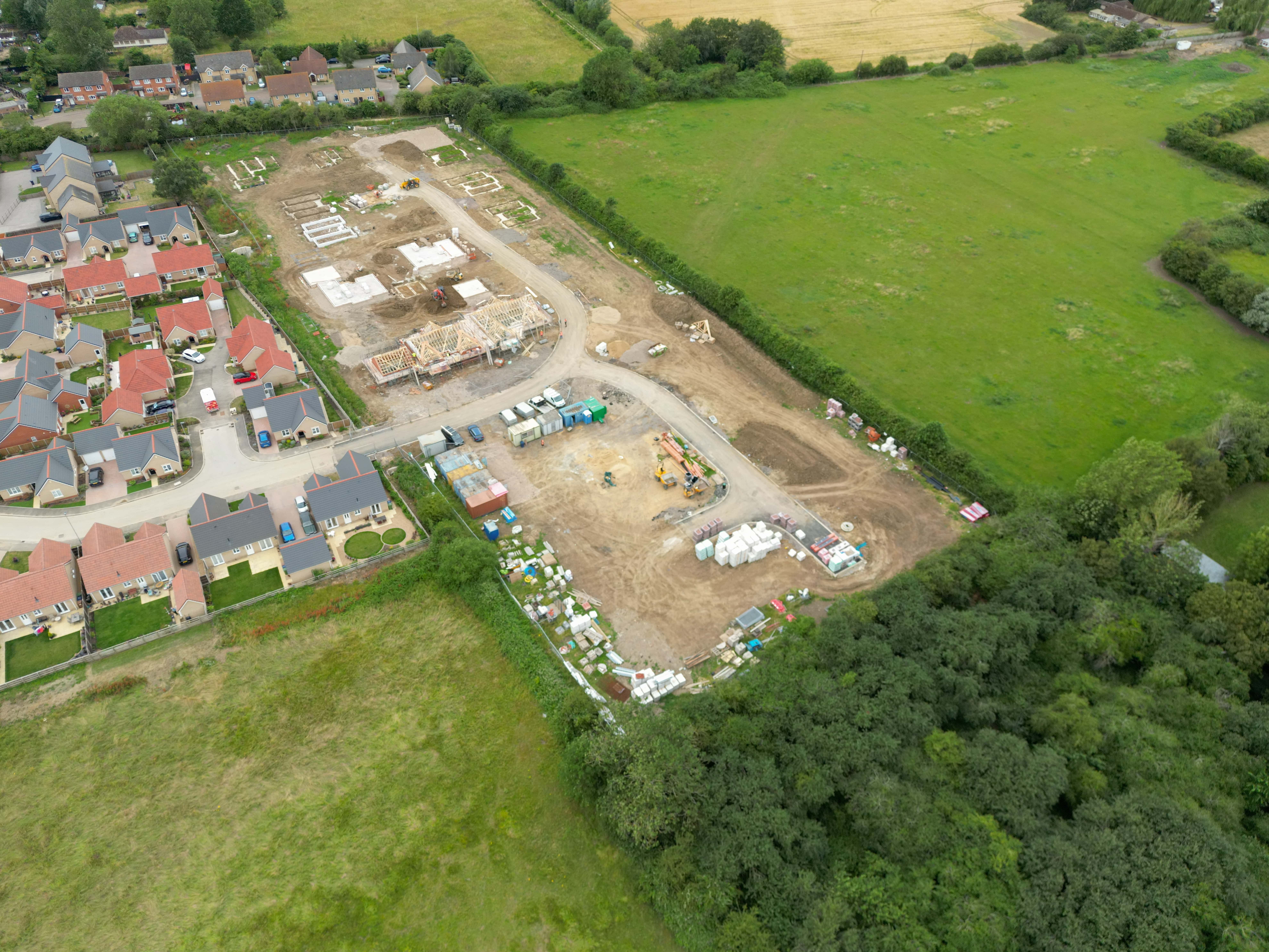 £1.04m bridging required for land purchase completed in 8-working days
